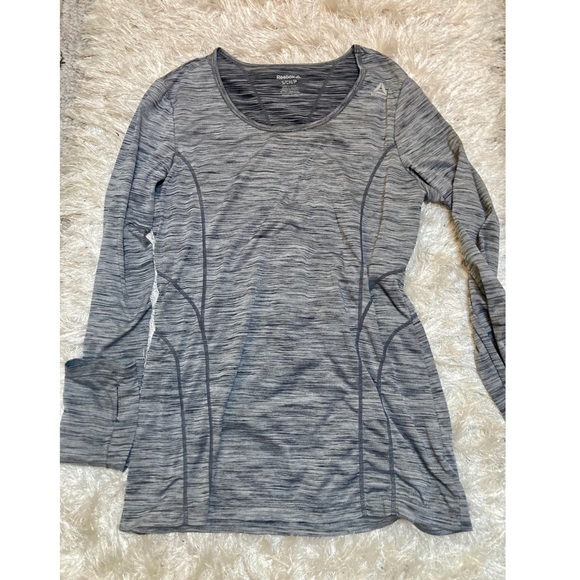 REEBOK Athletic Top - Picture 6 of 9